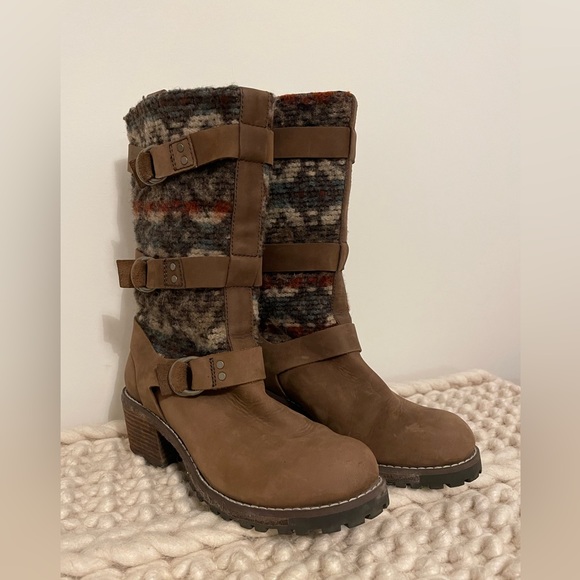 Woolrich Wool Tapestry Boots - Picture 2 of 11